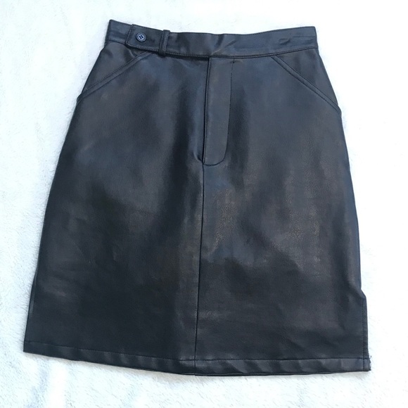 Accomplice Vintage Black Faux Leather Skirt Hot Goth Wednesday Vibe Size 7 - Picture 1 of 6